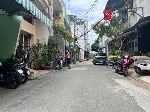 [quận 11] hoà bình - ngay gần đầm sen - giáp tân bình, quận 10- 32m2 vuông đẹp chỉ 4 tỷ