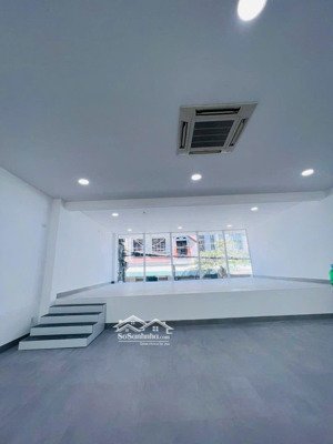 cho thuê nhà 3 tầng + 1 hầm bế văn đàn, đà nẵng ( 60tr/tháng )