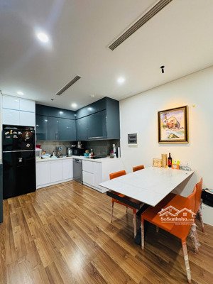 (ban công hướng đông nam) bán căn hộ 77,5m2 gồm 2pn, 2wc tại mipec rubik 360, giá tốt 10,35 tỷ,