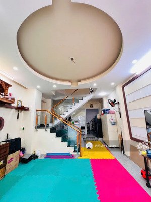 quận 10 sát mt- nhà mới 100% - full nội thất cao cấp giá chào 7.8 tỷ