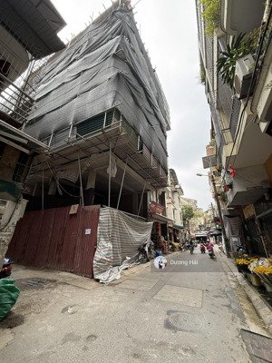 bán nhà hoàng ngân cầu giấy - 62m mt 4m ô tô tránh - vỉa hè hai thoáng