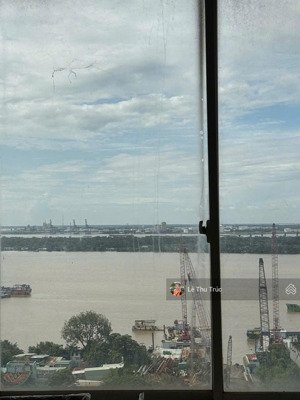 bán căn hộ phú mỹ thuận. dt 187m2, 4pn, 3wc, lầu 18 và 19, nhà trống, view sông. giá 3.5 tỷ