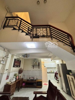 ngay cầu chữ y - giáp quận 1 - 4 tầng btct mới - sát mặt tiền - vị trí vip - 42m2 - 5,35 tỷ - gấp