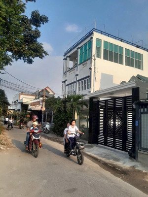 bán nhà trệt lầu phú lợi (phú hòa cũ), tp.hcm hẻm 147 ntmk đường nhựa 5m thông thoáng
