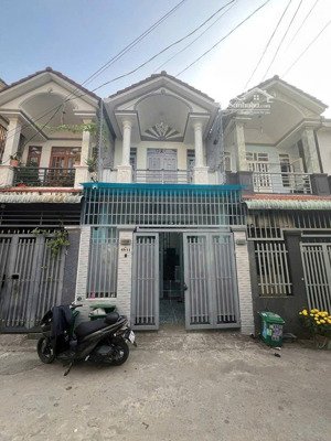 bán nhà đông hòa, sát làng đại học quốc gia thủ đức, 1 trệt 1 lầu mới 90%; dt 69m2 giá 4.5 tỷ