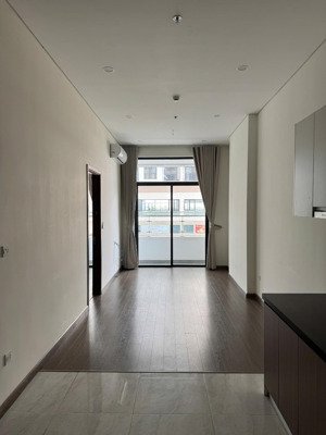 chính chủ cho thuê căn 3 ngủ tầng 2 fpt palaza 2 nội thất liền tường .