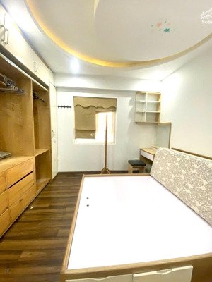 chung cư c7 giảng võ. nội thất đầy đủ. 3 phòng ngủ