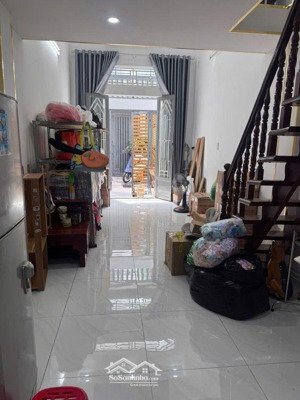 bán nhà đẹp vào ở ngay- 3 tẩng- cách mt nguyễn hữu tiến 10m- dtsd 32m2- chỉ 4 tỉ xíu thương lượng