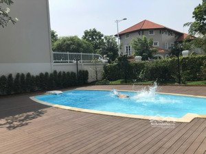 giá tốt chỉ 170 triệu/m2 biệt thự 550m2 có hồ bơi, gần đảo kim cương quận 2 _ 