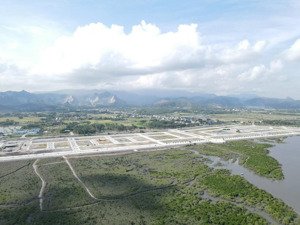 chính chủ cần bán ô góc diễn loan, view hồ giá chỉ từ 2xtr/m2- dự án emerald bay