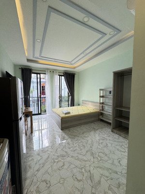 ch studio ban công - 40m2 ngay chợ hoàng hoa thám - an ninh yên tỉnh - máy giặt riêng - full nt