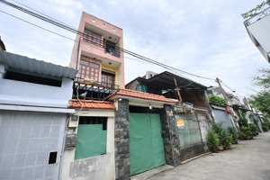 bán nhà cấp 4 ngay vòng xoay bình triệu gần phạm văn đồng và gigamall