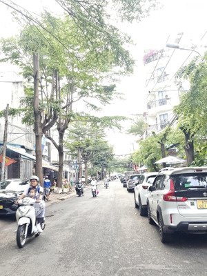 bán 80m2 đất mặt tiền đường số 79 quận 7, chủ gấp bán rẽ