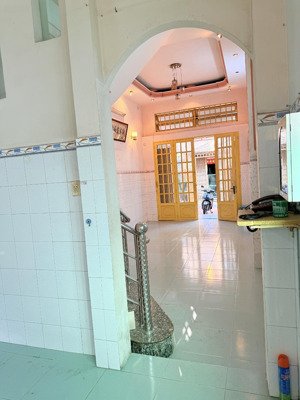 bán nhà quận6,dt:77m2,hẻm thông,khu đa tiện ích,5tầng5pn vào ở ngay giá7tỷ880 ngay chợ+ trường học