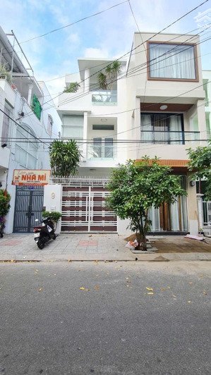 bán nhanh nhà đẹp 3 tầng mặt tiền số 09 đường mê linh - giá 18 tỷ. - tp nha trang