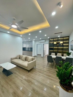 chuyển về quê, gia đình thiện chí bán căn góc 98m2 3pn the pride, tầng trung, nhà đẹp, sẵn sổ