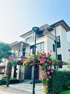 biệt thự kênh đào chỉ 12.x tỷ tốt nhất the pearl (kđt waterpoint). dt 273m2. 8/2027 nhận nhà
