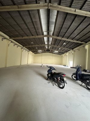 cho thuê xưởng (650m-40tr) xe cont - văn phòng