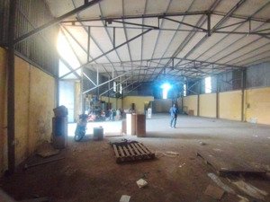 cho thuê kho xưởng đường phan trọng tuệ, thanh trì, dt 700m2, xe công, điện 3 pha, xuất vat, 55tr