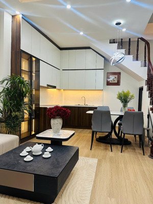 bán nhà tại ngọc khánh, 9,1 tỷ, 34m2, giá ưu đãi chính chủ