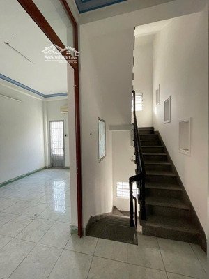 nhà mặt tiền ngang 8.7m hiếm thật sự!
giá chỉ 9.1 tỷ có sẵn dòng tiền 22tr/tháng