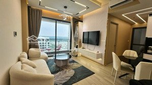 cho thuê căn hộ 2 phòng ngủ lumiere boulevard tháp erica, tầng cao.