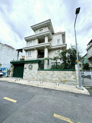 vip: biệt thự góc 3 mặt tiền nguyễn thành ý, p. đa kao, quận 1, 13x20m 4 tầng hđt: 150tr giá 120 tỷ