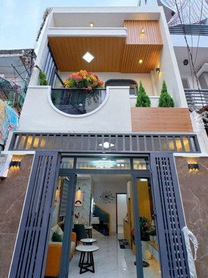 lh: nhà mới 1 lầu 2pn đường cây bàng, tân kiên, bình chánh, bao vay ngân hàng