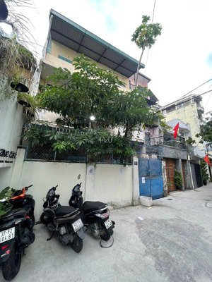 đại hạ giá q1! ngang to 7.5m - 104.5m2, 4 tầng kiên cố hxh võ thị sáu,q1,giảm mạnh còn 23.5 tỷ