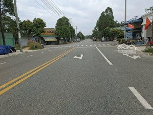 chính chủ cần bán gấp lô đất đường nhựa lớn full thổ cư giá rẻ tại bến cát ,bình dương
