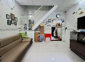 bán nhà đường 3 tháng 2, p.2, q.11, gần mặt tiền, dt: 4 x 8m, 2 tầng, giá 4 tỷ.