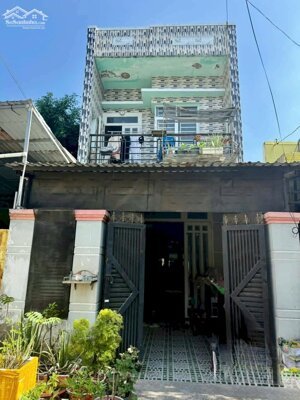 Ngộp Bank Gấp Bán Nhà Ấp Mới 1, Tân Xuân Hóc Môn. 74m2, 2 Tầng BTCT, ngang 4,5m, xe tải đậu trước nhà ngày đêm