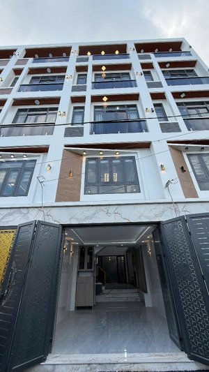 nhà hẻm ô tô đường mã lò, 52m², 5 tầng, nhà mới, tặng full nội thất