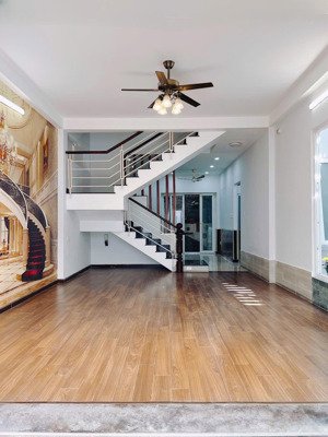 bán nhà riêng hẻm xe hơi hoàng quốc việt, 92m2, nở hậu 9m đẹp, chỉ 9,x tỷ