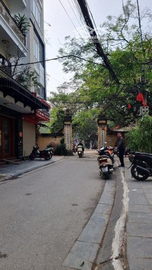 nhà đẹp quan nhân- 5tầng- 3ngủ- đủ công năng - 34m2- mt 4m - sổ nở hậu- không quy hoạch - hiếm tìm