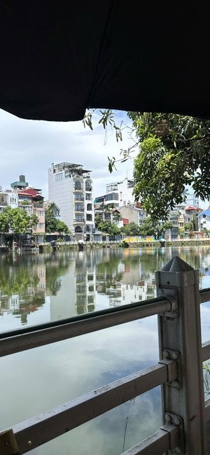 nhà mặt hồ tại long biên siêu đẹp - diện tích 55m 7tầng mt rộng đường vỉa hè chỉ hơn 14tỷ.