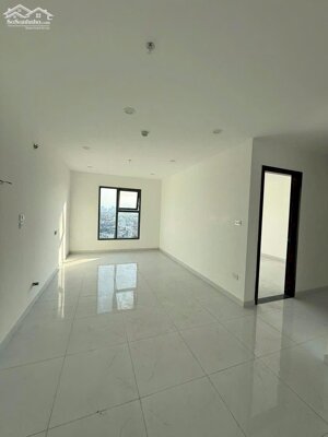 Nhượng căn 2 ngủ tại Blue Star – Tầng trung – Căn góc – View hồ.