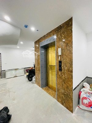 siêu phẩm - minh khai - tòa nhà dòng tiền cực đỉnh - 40m ra ôtô - 7 tầng thang máy - dòng tiền