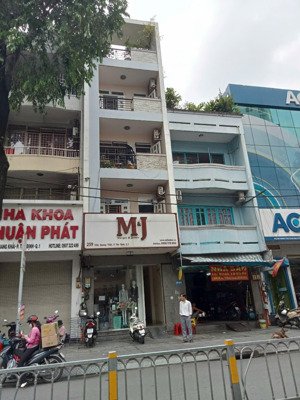 mt trần quang khải gần hai bà trưng dt( 4.3 x 16m) t4l cn 65m giá 32 tỷ tl 