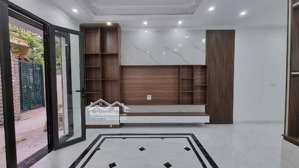 nguyễn văn linh dt 50m x 5 tầng ngõ nông 20m ra mặt đường 5, thang máy, sau qh ra gần phố