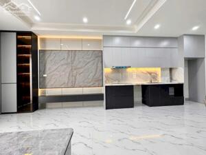 BUILDING 8 TẦNG MẶT PHỐ HOÀNG HOA THÁM – BA ĐÌNH