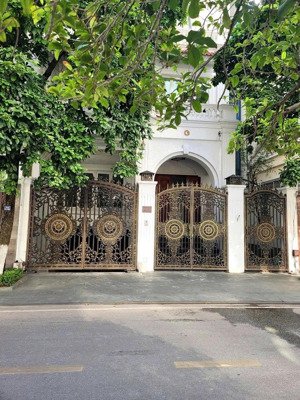 cho thuê biệt thự liền kề nguyễn huy tưởng - thanh xuân 5 tầng có hầm có thang máy