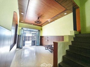 nhà 2 tầng - 2 mặt hẻm xe hơi - hẻm thông - giá chỉ nhỉnh 90tr/m2 - gần chợkí hddtmô tả:- nhà 1 t