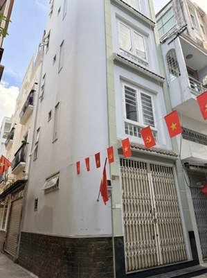 nhà hẻm xe hơi trần hưng đạo q1- 5 tầng đúc thật- ngang 4,1m. chỉ 7,6t