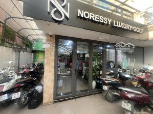 bán gấp biệt thự kđt cầu bươu 5 tầng , thang máy. 123m 5 tầng, mặt tiền 8,2m. giá 32 tỷ.