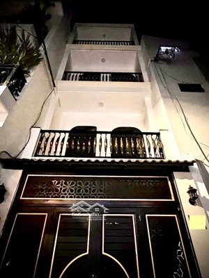 (11 tỷ hơn) hẻm 8m cộng hoà, khu sân bay. 4 tầng, 55m2, 5pn - sổ a4. hoàn công | lh: 2