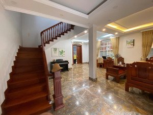 biệt thự làng việt kiều, mỗ lao, hà đông/ 253m, 4 tầng, mt 15m, đường 15m, hàng siêu hiếm