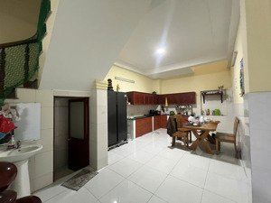 cho thuê nhà riêng tại hẻm 141, đường số 339, quận 9 -- giá 12 triệu, 145.8 m2 - giá cực hot!