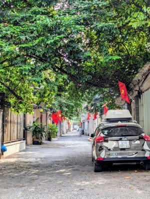 hiếm. nhà mới đẹp hồ biểu chánh, phú nhuận. dt 3,5x7m nở hậu đẹp 3 tầng giá 5,98 tỷ tl