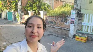 lô đất cách bãi tắm hòn chồng 200m, mặt tiền đường 10m thích hợp xây khách sạn.